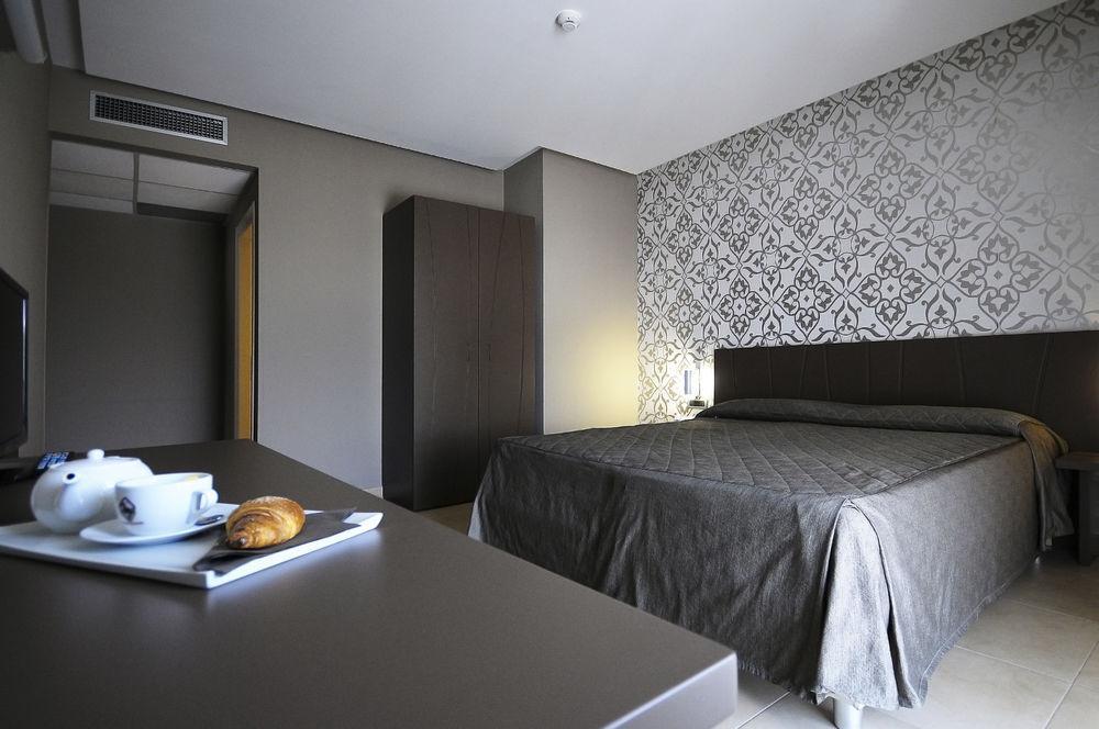 Rolling Hotel 卡索里亚 外观 照片